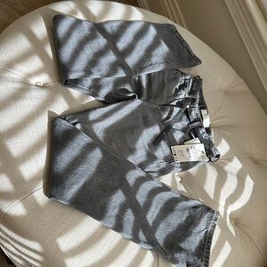 Zara jeans gray with belt